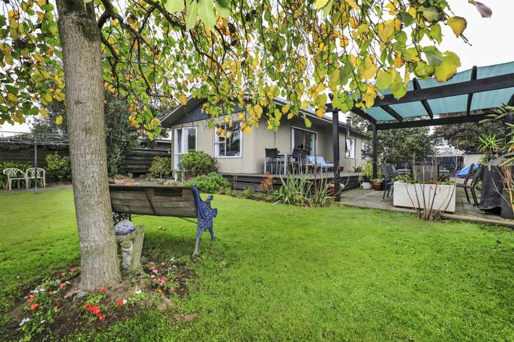 13 Kirkcaldy Place Flaxmere_16