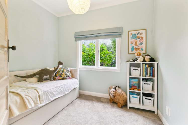 159 Queens Drive Lyall Bay_18