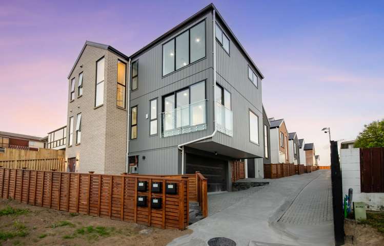 Lot 1/121 White Swan Road_0