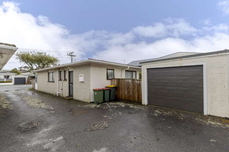 1/6 Hoyle Place Westown_23