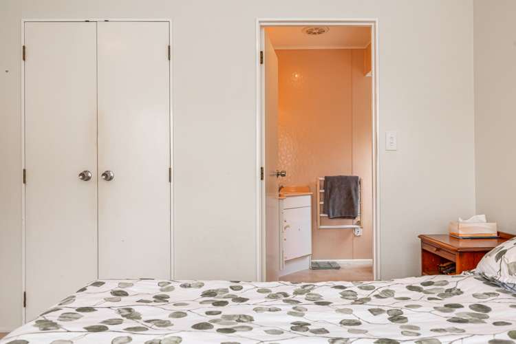 2/17 Duncan Avenue Te Atatu South_14