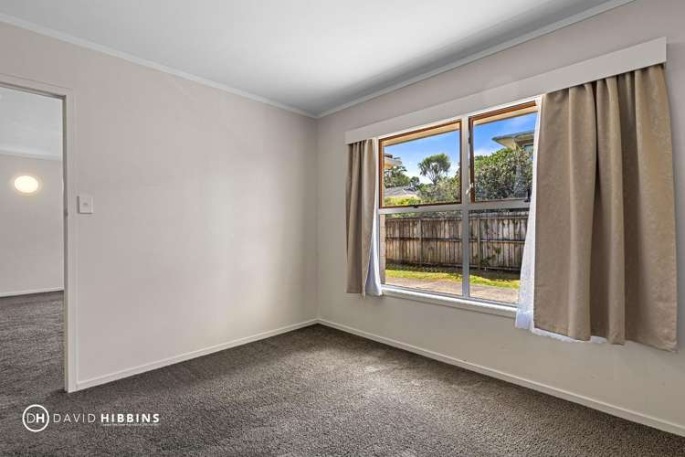 2/16 Mannering Place Hillcrest_6