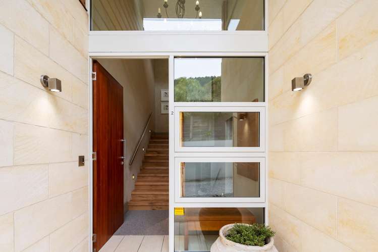 2/55 Kent Street Queenstown_13