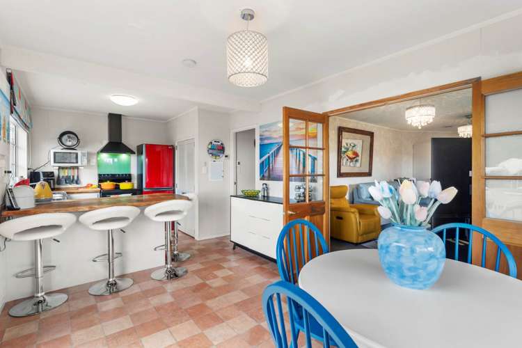 1 Kathy Terrace Stanmore Bay_11