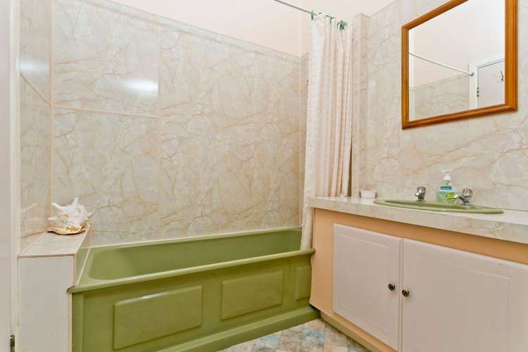 85 Pupuke Road Northcote_12