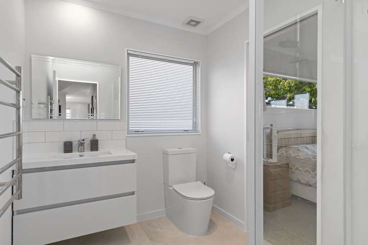 3 Lemonwood Grove Maungaraki_16