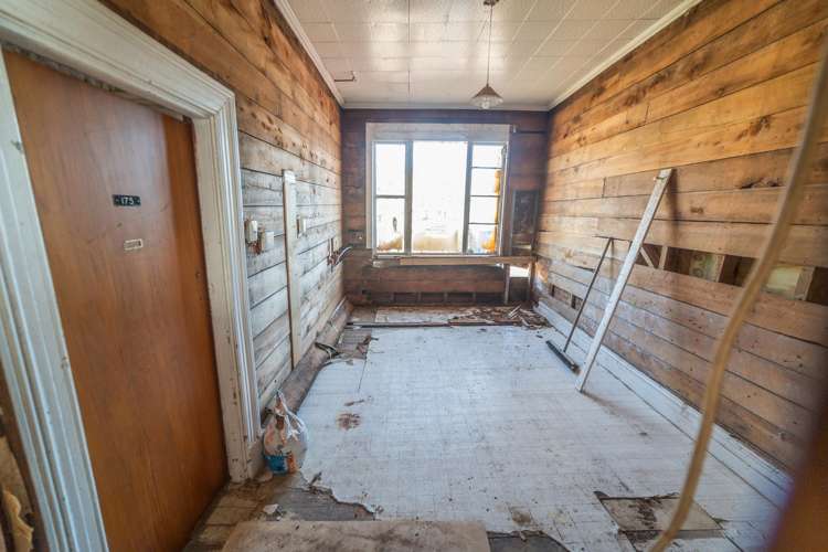 12 Gore Street Bluff_22