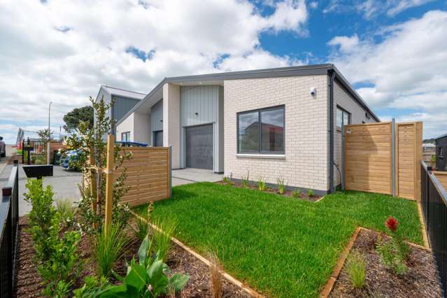 Single Level Luxury Designed for Effortless Living