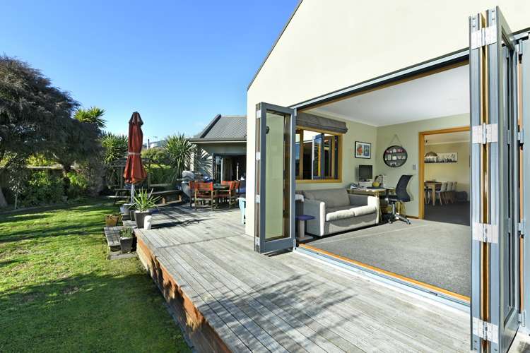 135 Aldinga Avenue Stoke_3