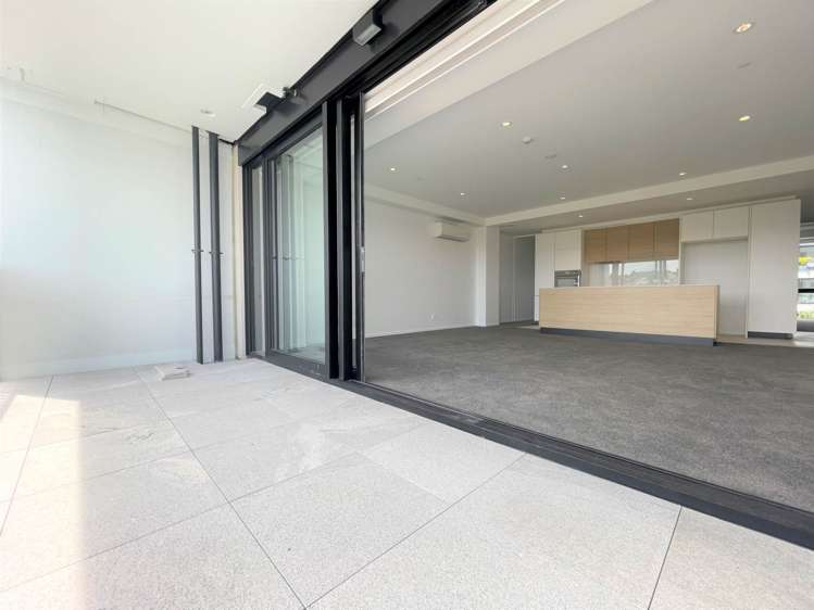 204/1 Bluegrey Avenue Stonefields_11