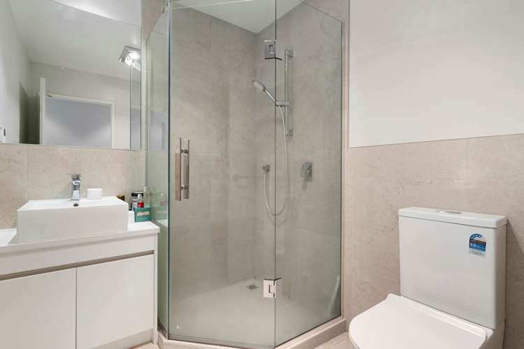 40 Bordeaux Parade Te Atatu South_9