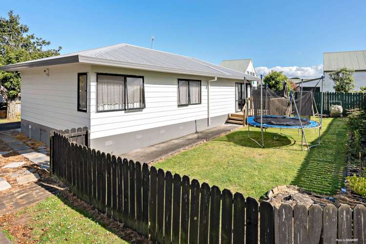 2/22 Barneys Farm Road Clendon Park_0