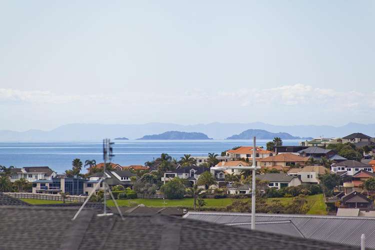 6 Greenlink Rise Long Bay_16