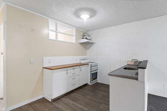 Flat 2/53 Albert Street Hamilton East_3