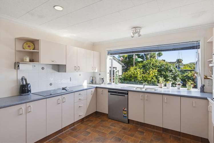 6 Teoti Street Paraparaumu Beach_11