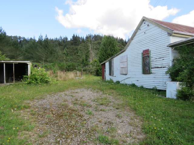 27 Grey Road Reefton_3