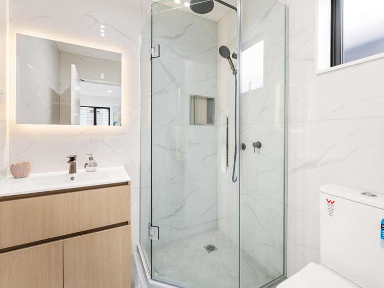 46a & 46b Woodford Avenue Henderson_10