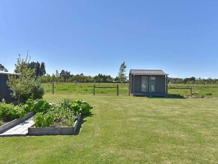 2/197 Lawford Road West Melton_17