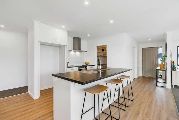 96 Kaurinui Crescent One Tree Point_5