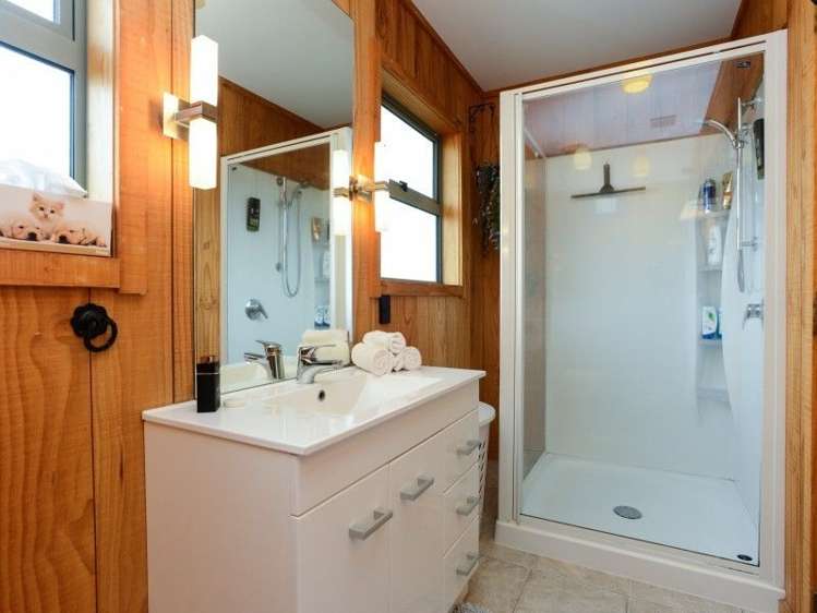 412a Southland Place Raureka_6