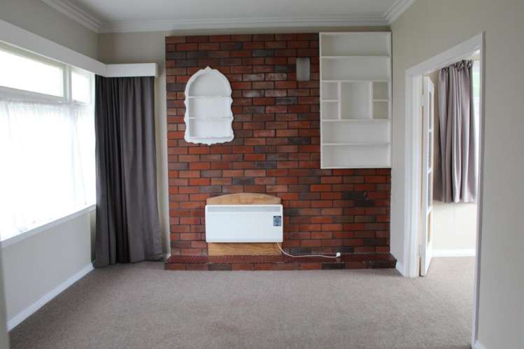 657 Featherston Street Roslyn_3