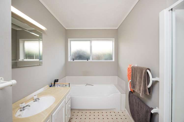 6 Truscott Grove Awapuni_20