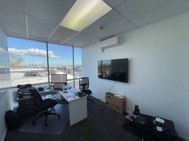 34 Barrys Point Road Takapuna_3