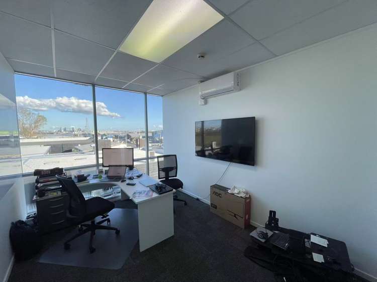 34 Barrys Point Road Takapuna_3