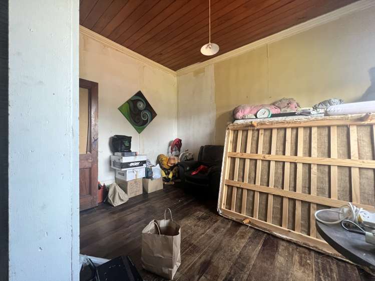 289 High Street Dannevirke_11