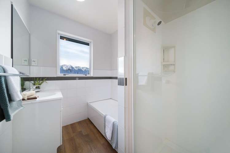 9 Avalon Crescent Fernhill/Sunshine Bay_10