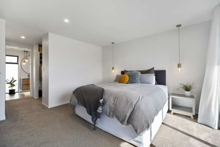 19 Honeyfield Drive Whalers Gate_17