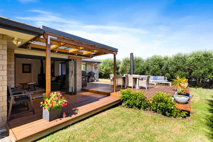 28 Columbia Crescent Beachlands_21