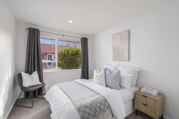 2/83A Simeon Street_4