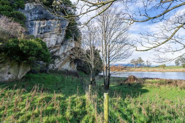 1270 Clifden Highway Orawia_2