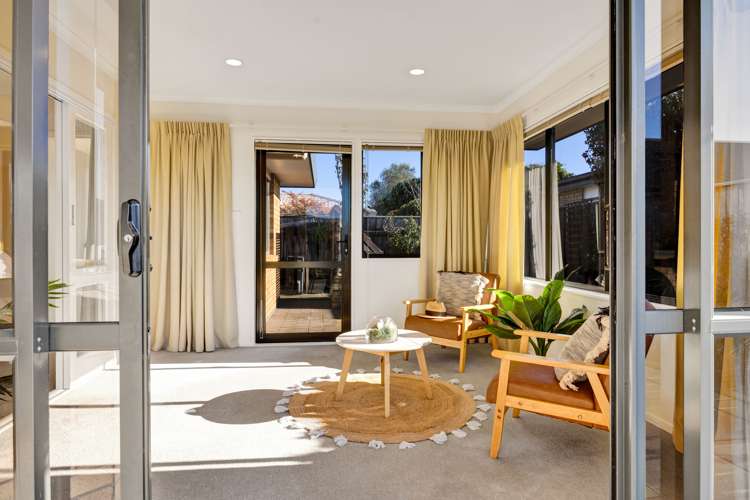 1/2 Waiwera Place Merrilands_23