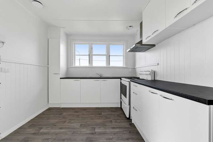 1 Vogel Street + 2 Laurent VC Street Hawera_3