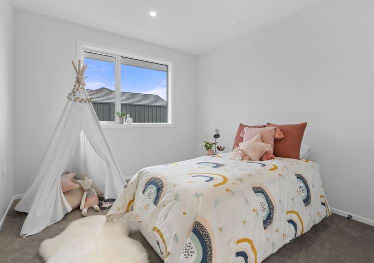 22 Hereford Drive 10114_5