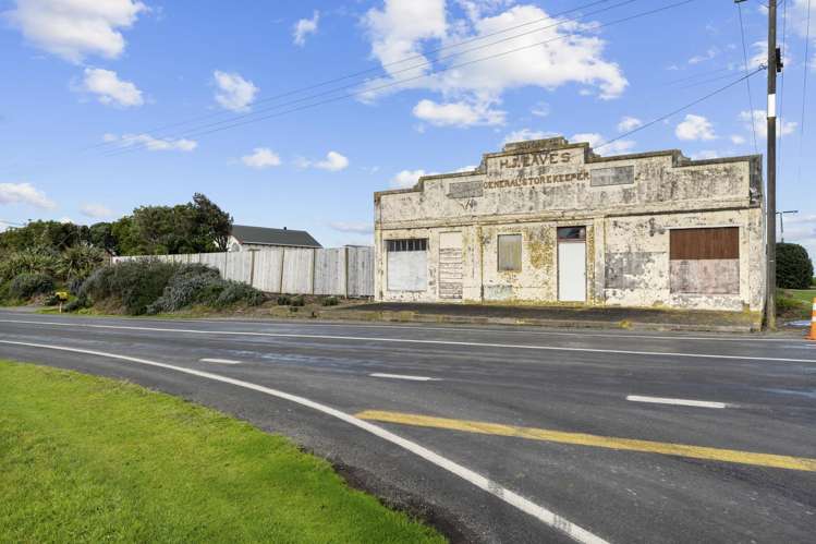 2071 South Road Otakeho_31