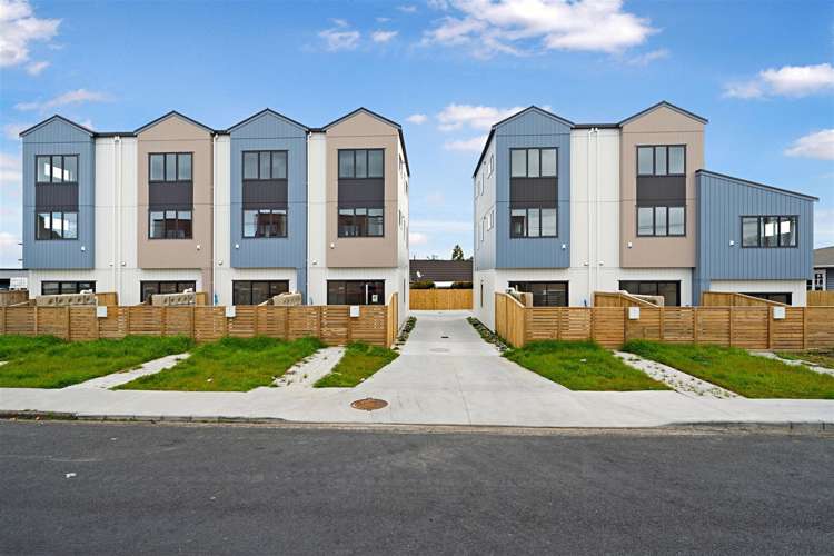 1/2 Abbotleigh Avenue Te Atatu Peninsula_16