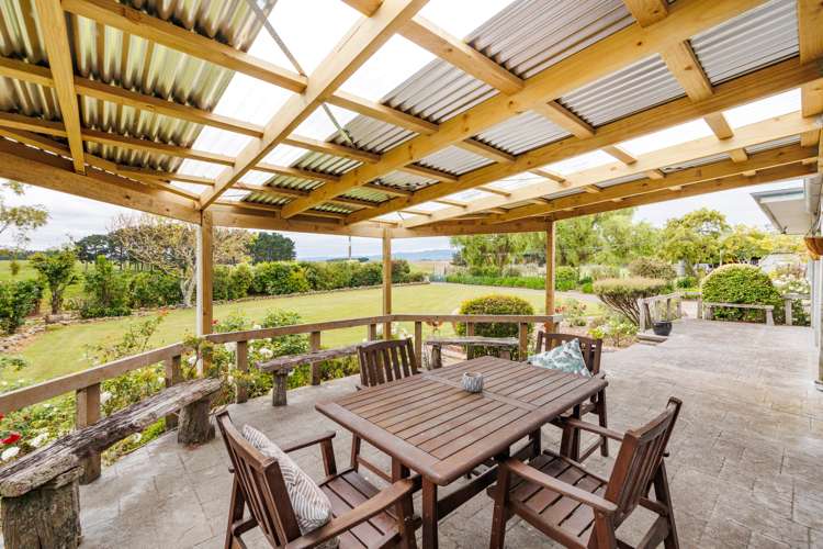 828 Colyton Road Bunnythorpe_23