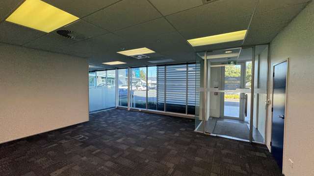 4-8 Pavilion Drive Mangere_4
