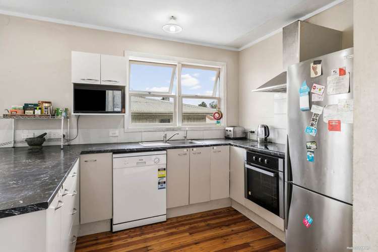 21 Kelkirk Street Kelston_10