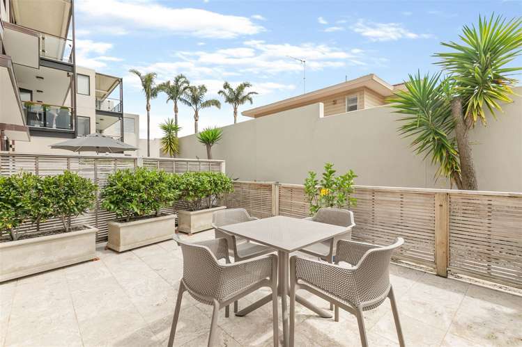 2/2a Frieston Road Milford_6