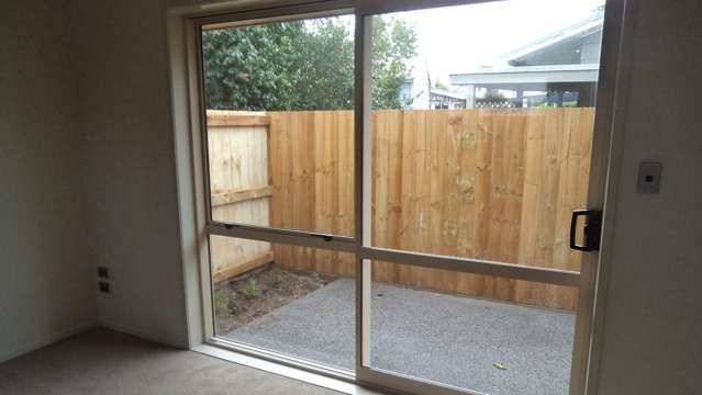 3/114 Old Farm Road Hillcrest_3