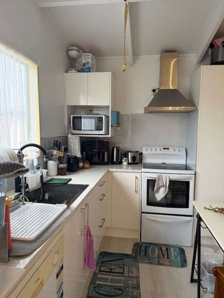 16B Totaravale Drive Totara Vale_2