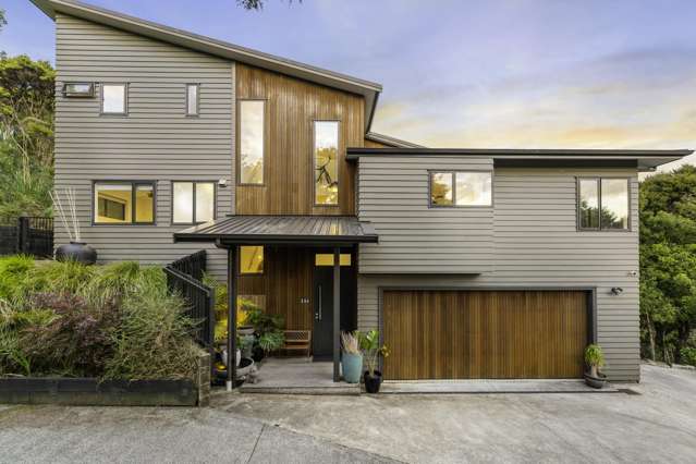 Contemporary Living in Native Bush