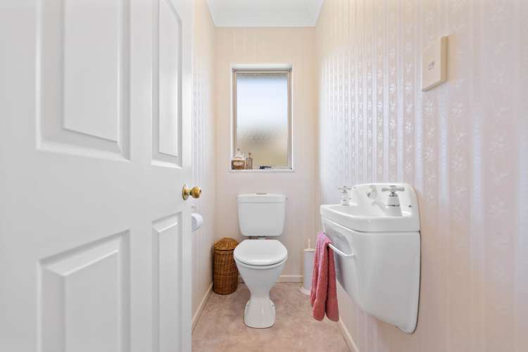 2/50 Rifle Range Road Taupo_12