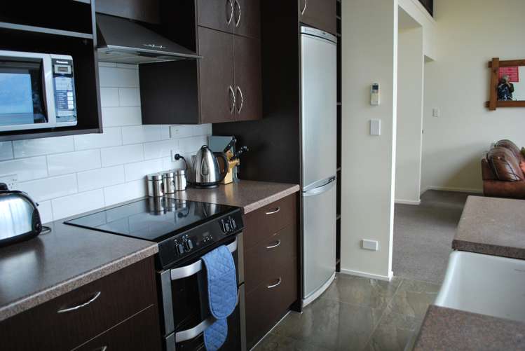 2/70 Dart Place Fernhill/Sunshine Bay_2