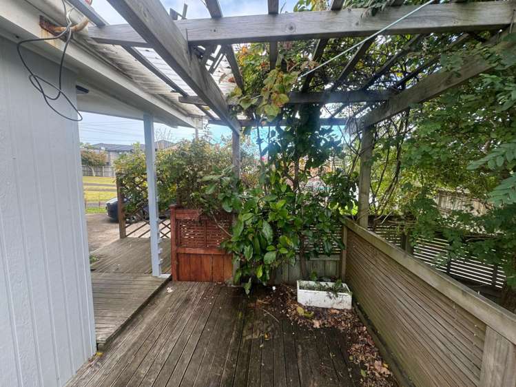  26 Tania Place Blockhouse Bay_16