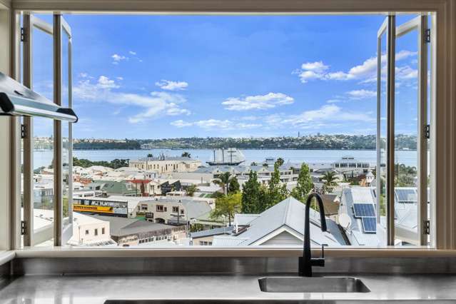 The Grand Villa with a World-Class View